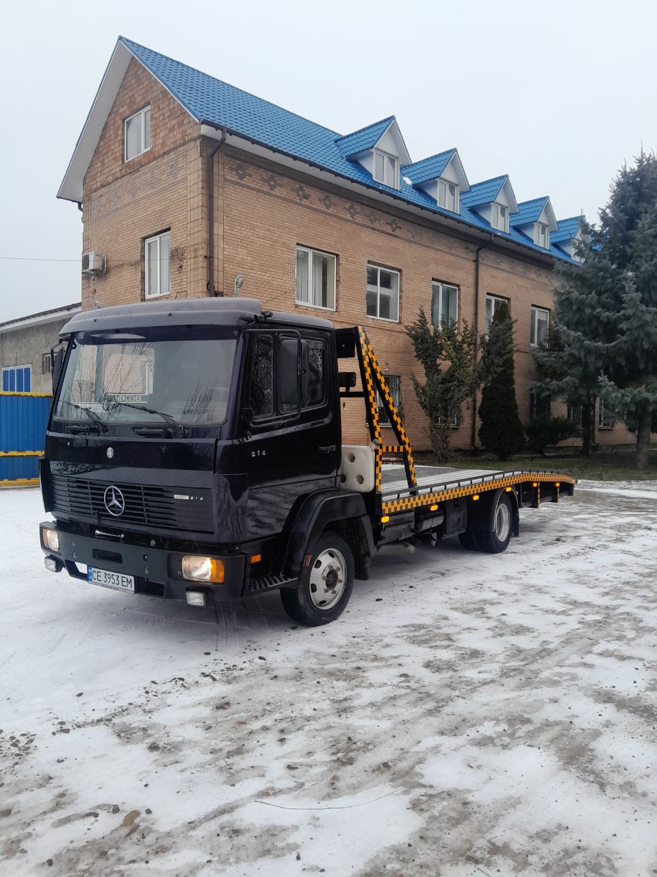 Виїзд евакуатора на виклик по Чернівецькій області